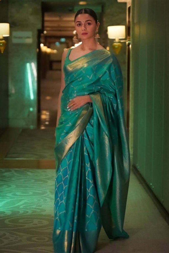 Kavini Silk Saree - Green