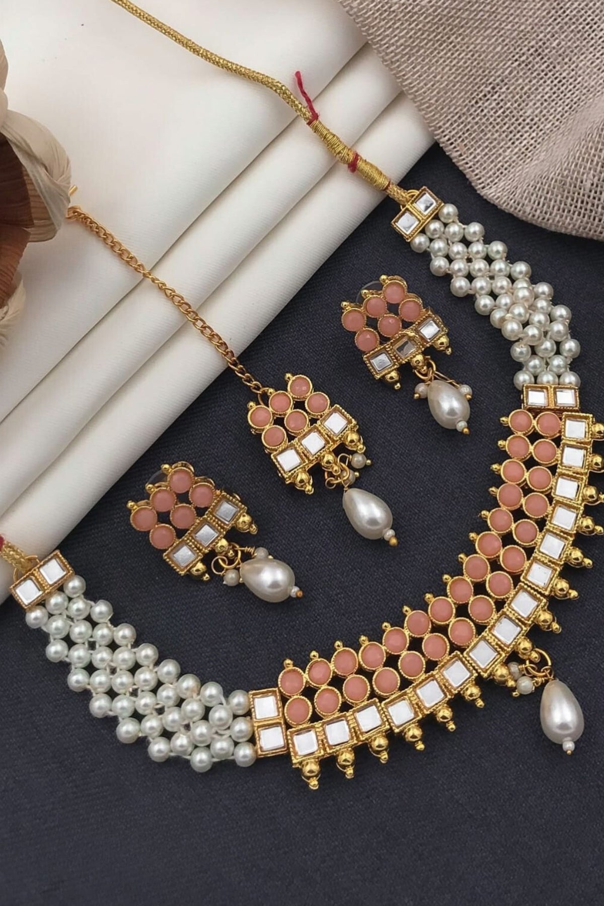 Kiara Kundan Jewellery Set - Beige