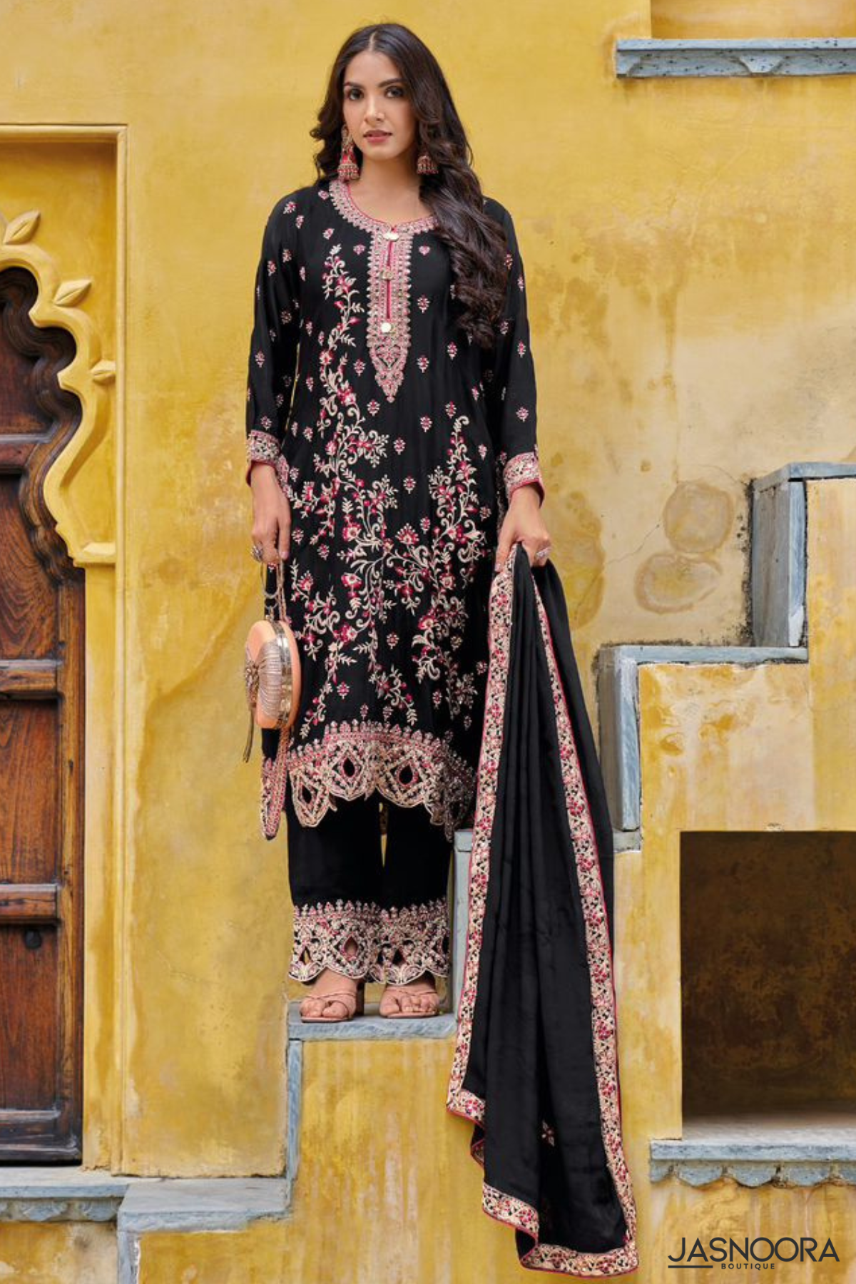 Noorani Pakistani Suit