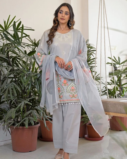 Ameera Farshi Suit